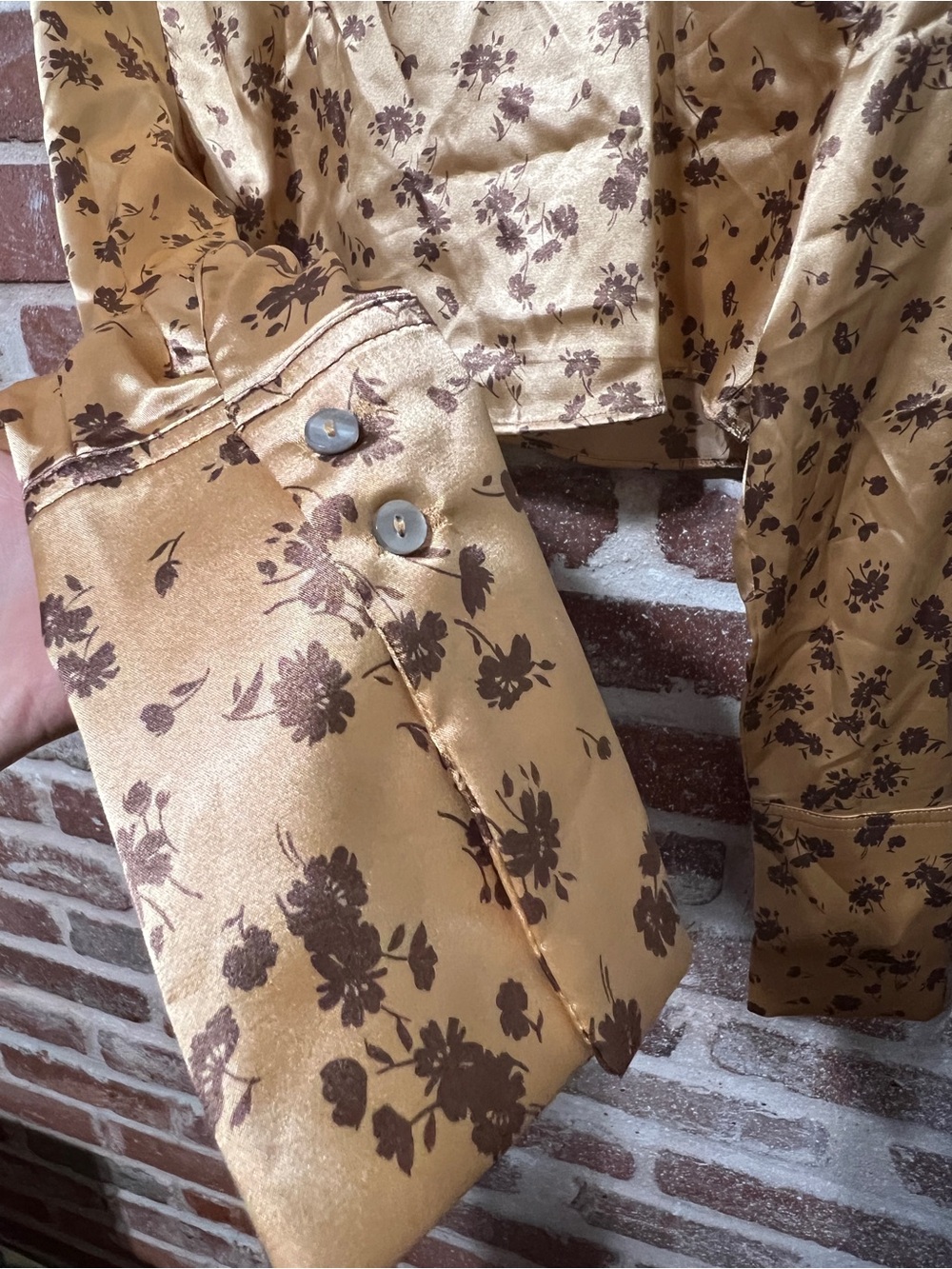 ZARA Gold and Brown Floral Satin Long-Sleeve Crop Top - Picture 3 of 5